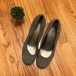 👠Dexter Black and White Pumps👠